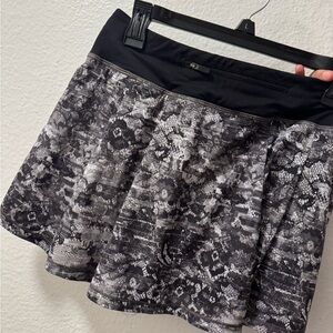 lululemon athletica Black and Gray Skirt